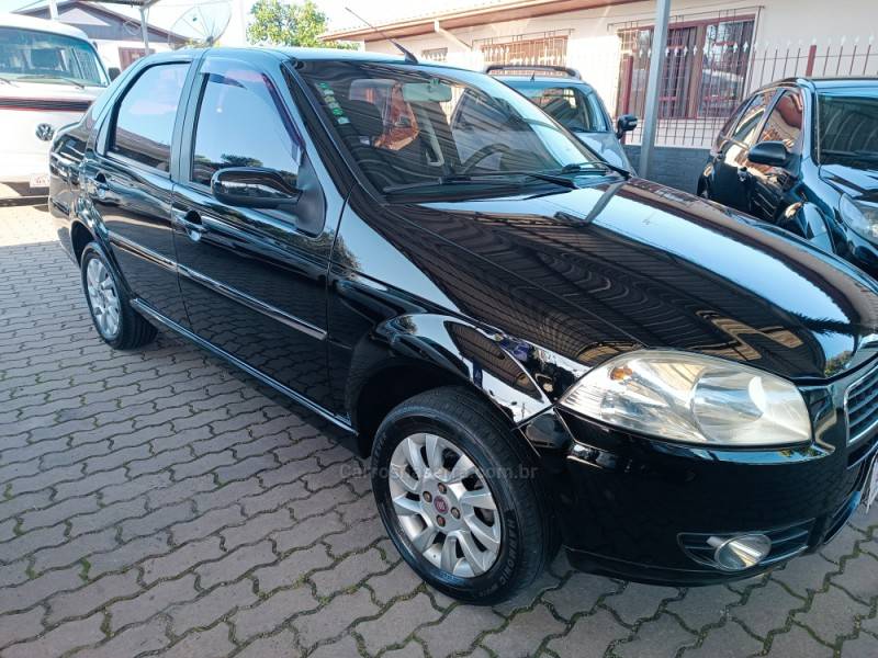 FIAT - SIENA - 2010/2010 - Preta - R$ 27.900,00