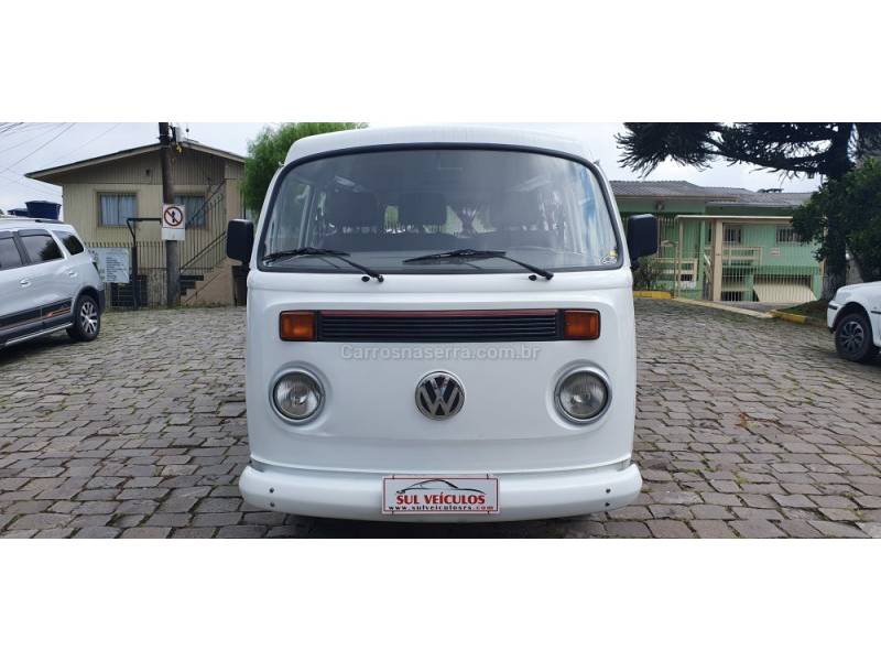 VOLKSWAGEN - KOMBI - 2005/2005 - Branca - R$ 34.900,00