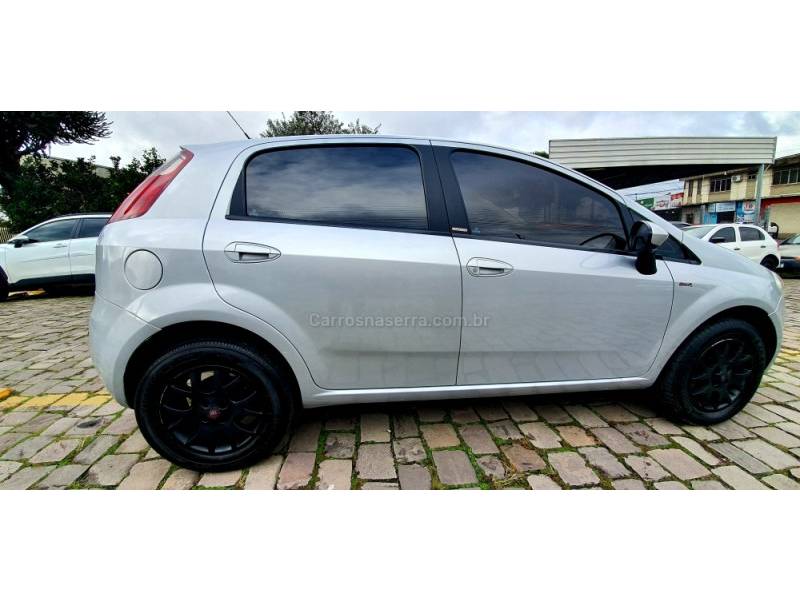 FIAT - PUNTO - 2011/2011 - Prata - R$ 32.900,00