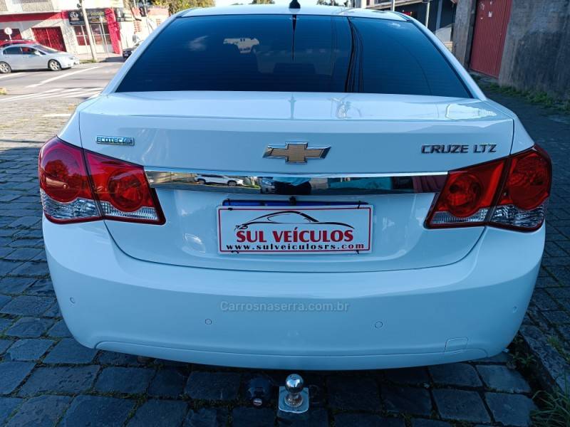 CHEVROLET - CRUZE - 2011/2012 - Branca - R$ 54.900,00