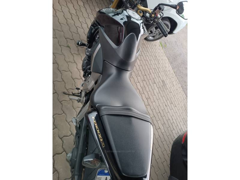 HONDA - CB 1000R - 2013/2013 - Preta - R$ 49.900,00