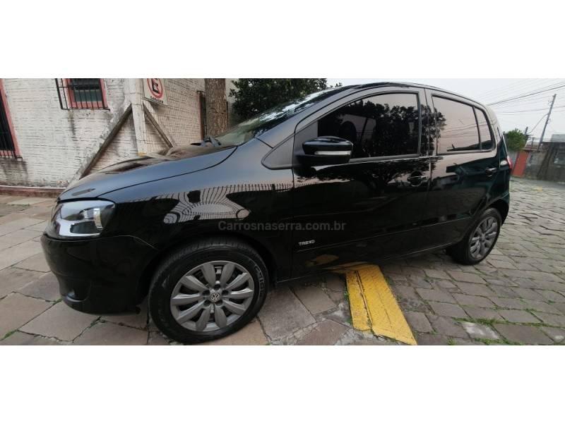 VOLKSWAGEN - FOX - 2011/2011 - Preta - R$ 28.900,00