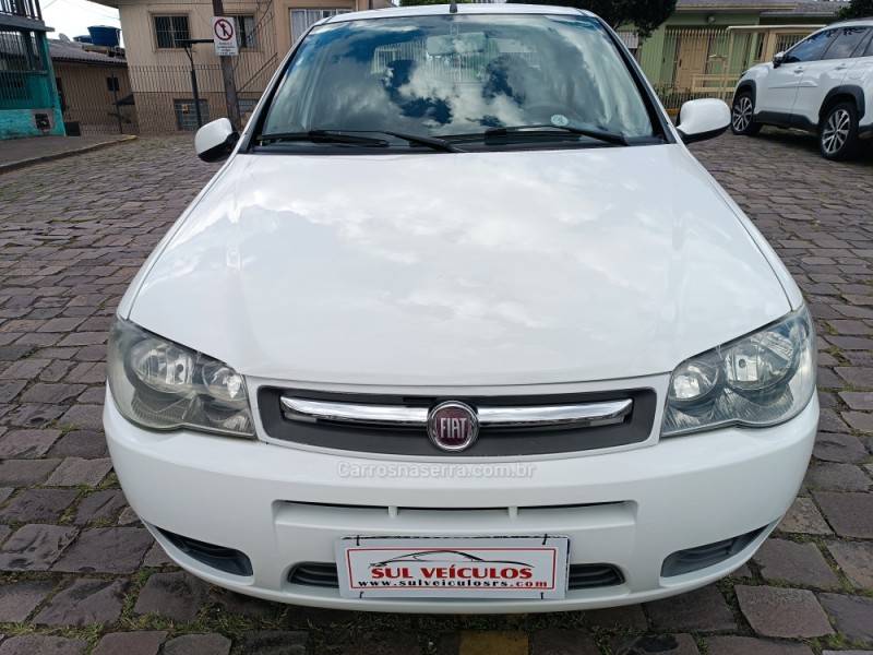 FIAT - PALIO - 2012/2013 - Branca - R$ 28.900,00