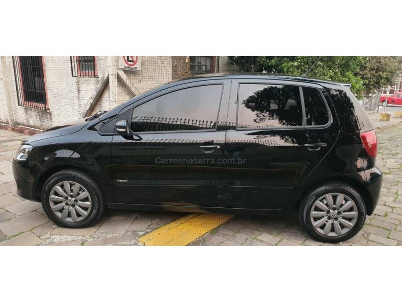 VOLKSWAGEN - FOX - 2011/2011 - Preta - R$ 28.900,00