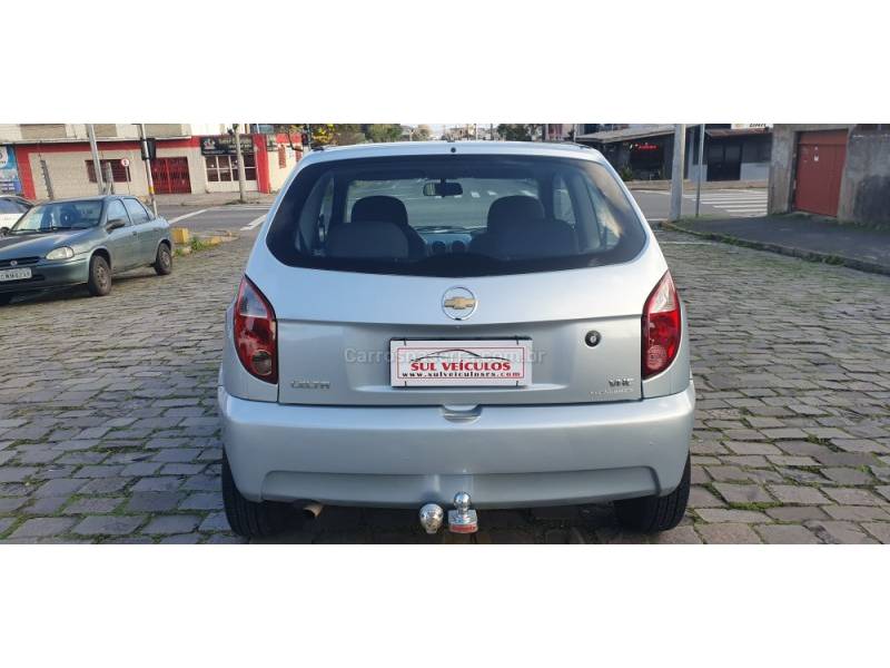 CHEVROLET - CELTA - 2007/2007 - Prata - R$ 18.900,00