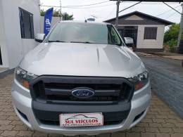 FORD - RANGER - 2018/2019 - Prata - R$ 138.900,00