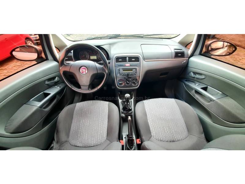 FIAT - PUNTO - 2011/2011 - Prata - R$ 32.900,00