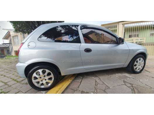 CHEVROLET - CELTA - 2011/2011 - Prata - R$ 21.900,00