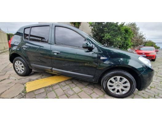 RENAULT - SANDERO - 2011/2011 - Verde - R$ 29.900,00