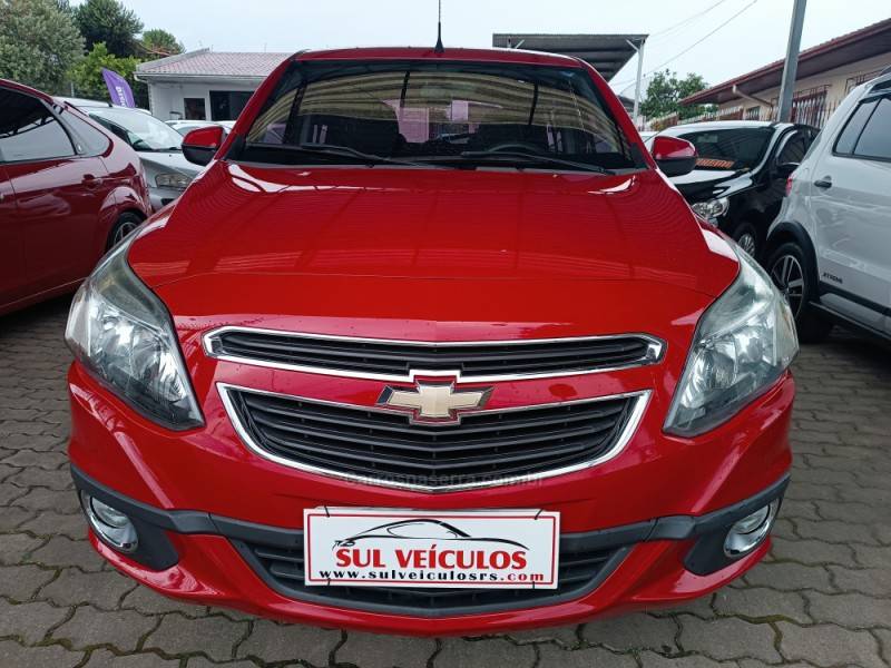 CHEVROLET - AGILE - 2013/2014 - Vermelha - R$ 42.900,00