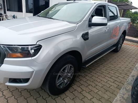 FORD - RANGER - 2018/2019 - Prata - R$ 138.900,00