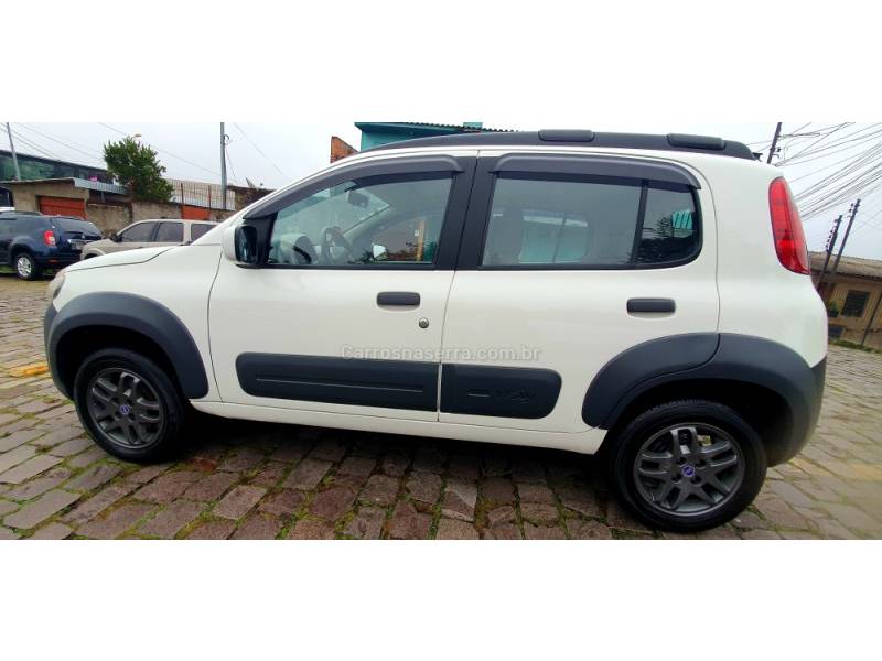 FIAT - UNO - 2012/2012 - Branca - R$ 32.900,00