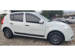 RENAULT - SANDERO - 2012/2012 - Branca - R$ 31.900,00