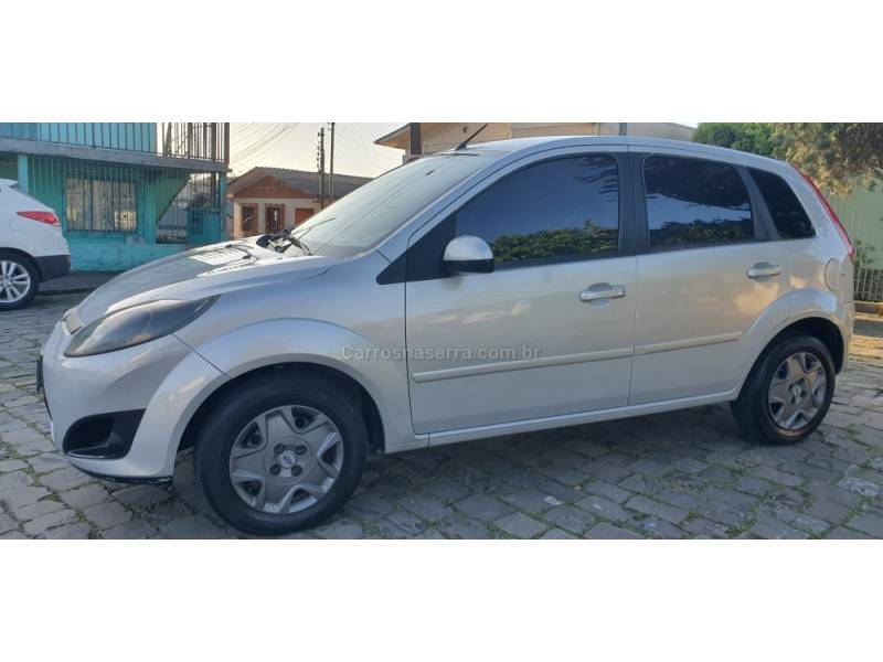 FORD - FIESTA - 2012/2012 - Prata - R$ 28.900,00