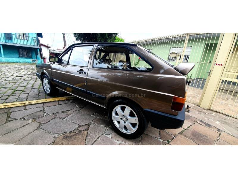 VOLKSWAGEN - GOL - 1989/1989 - Marrom - R$ 16.900,00